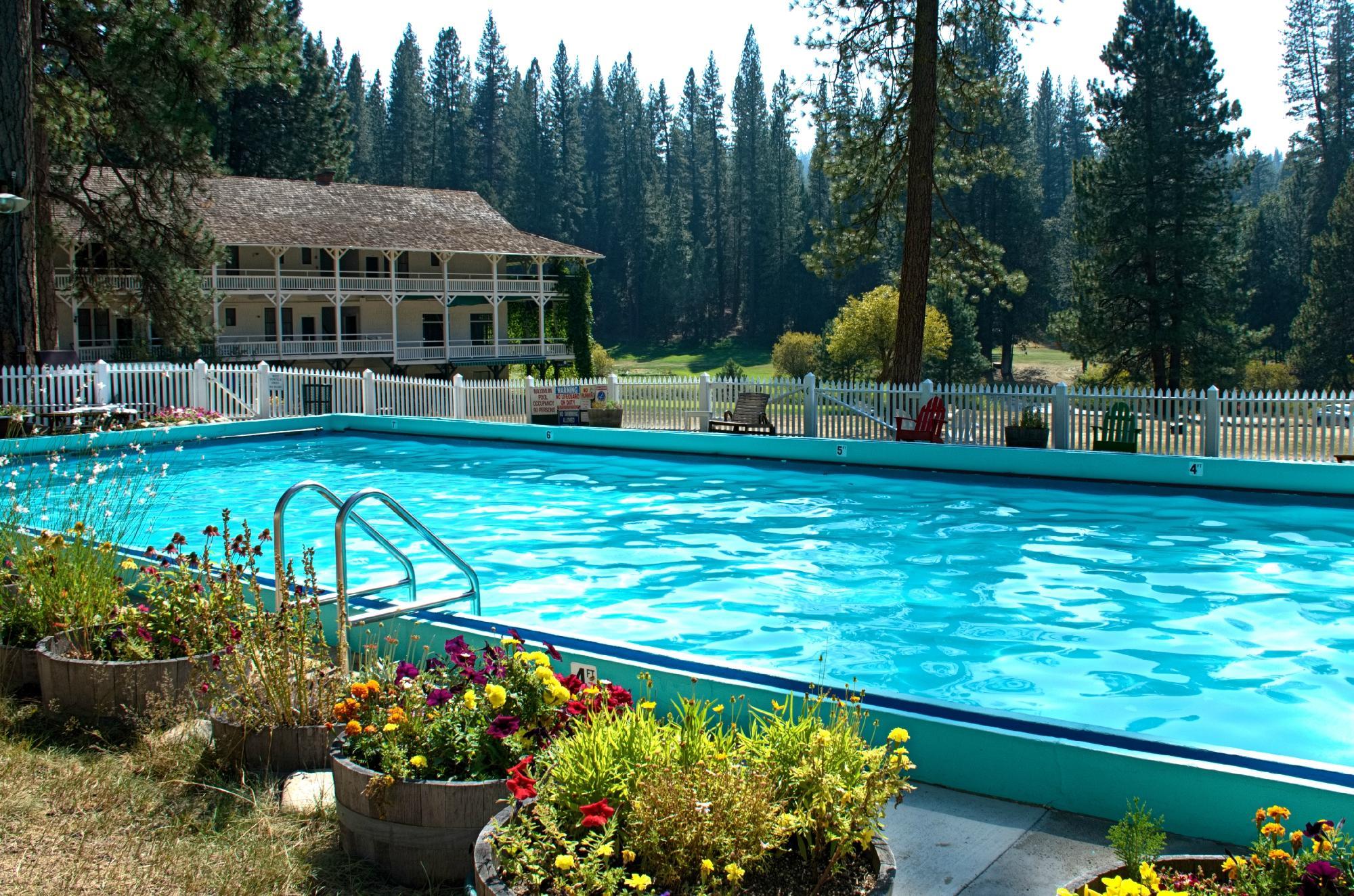 Wawona Hotel