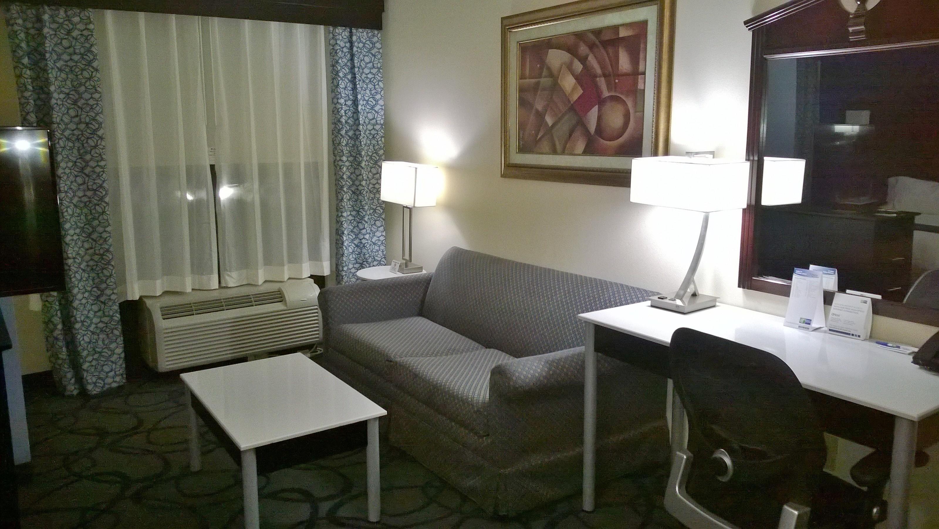 Holiday Inn Express & Suites Lawrenceville, an IHG Hotel