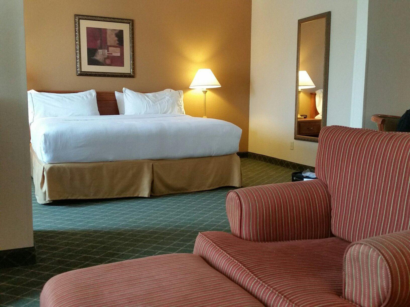 Holiday Inn Express & Suites Chickasha, an IHG Hotel