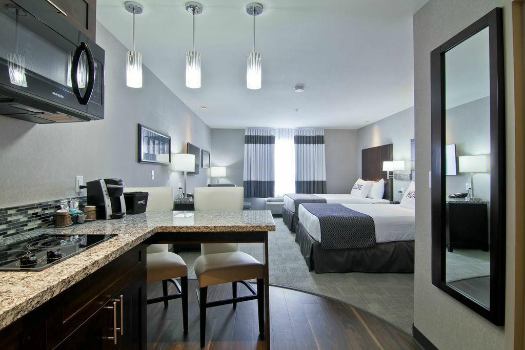 Home Inn & Suites - Regina Airport West