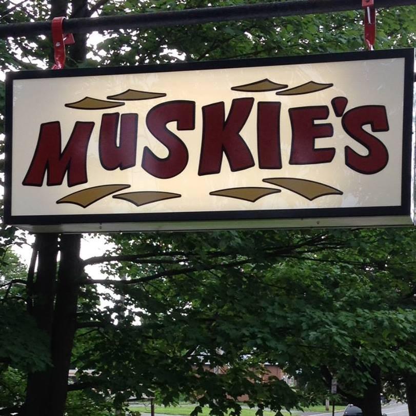 Muskies Sports Bar and Grill