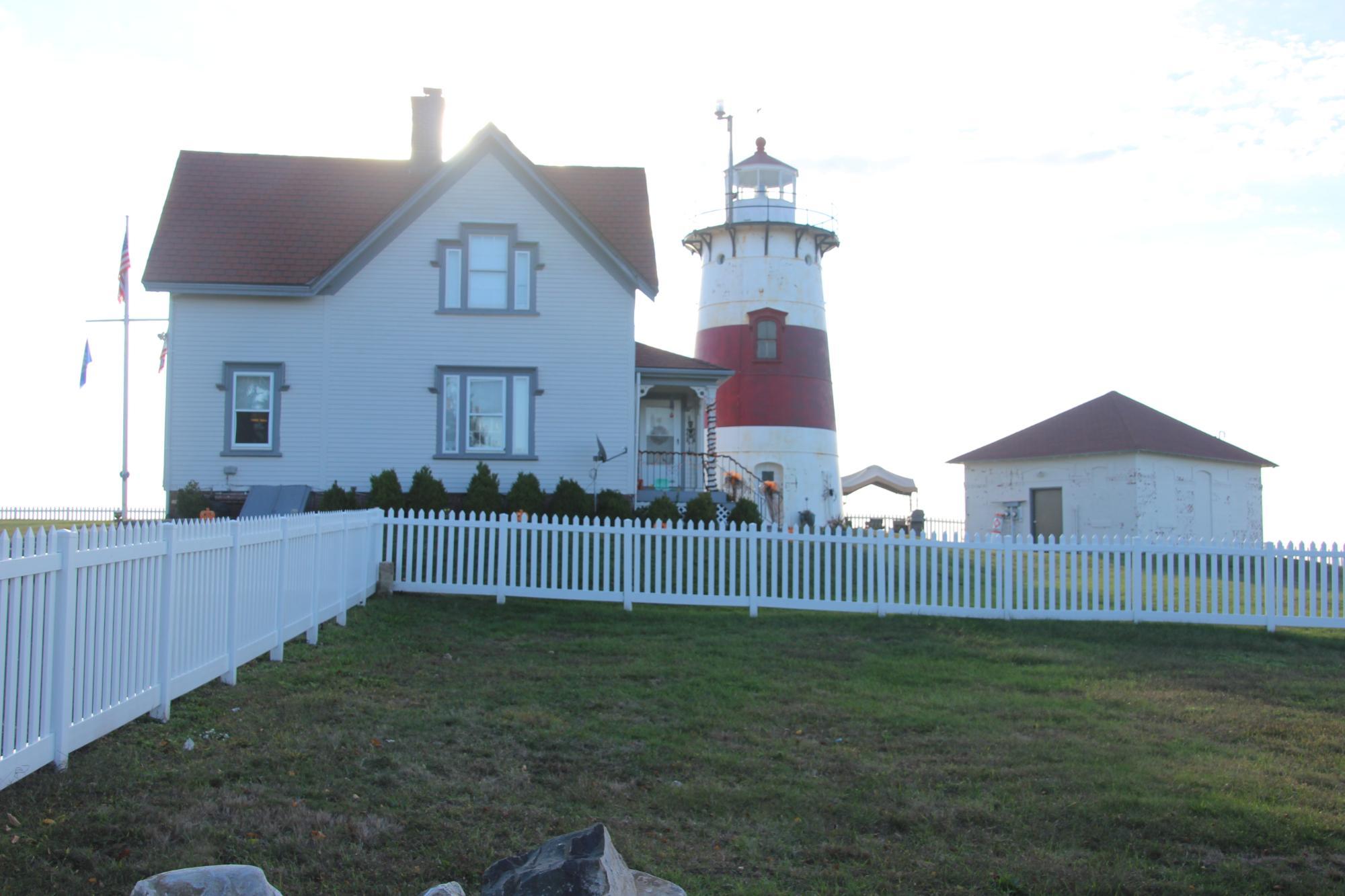 Stratford Point & Lighthouse