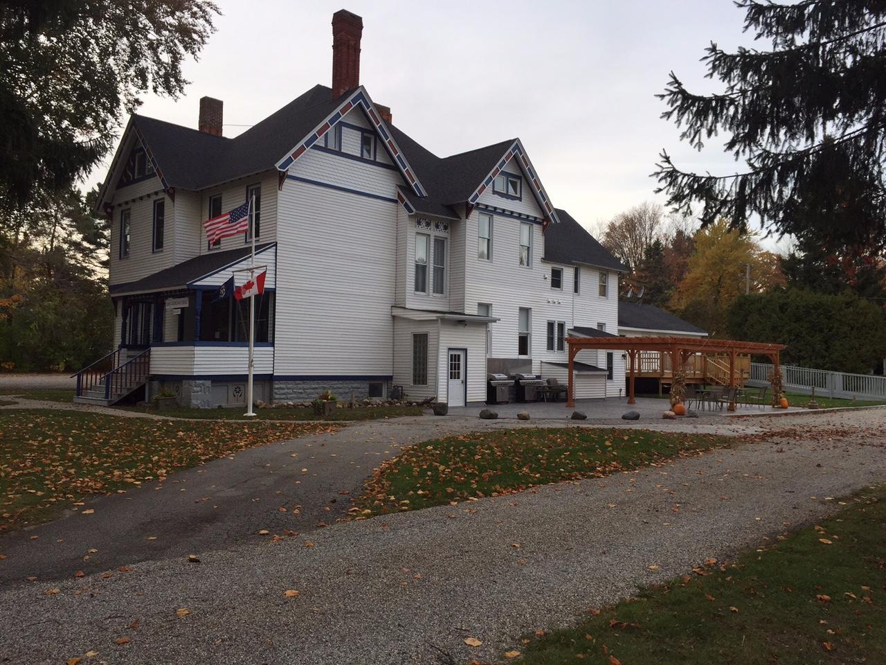 Lake Huron Lodge