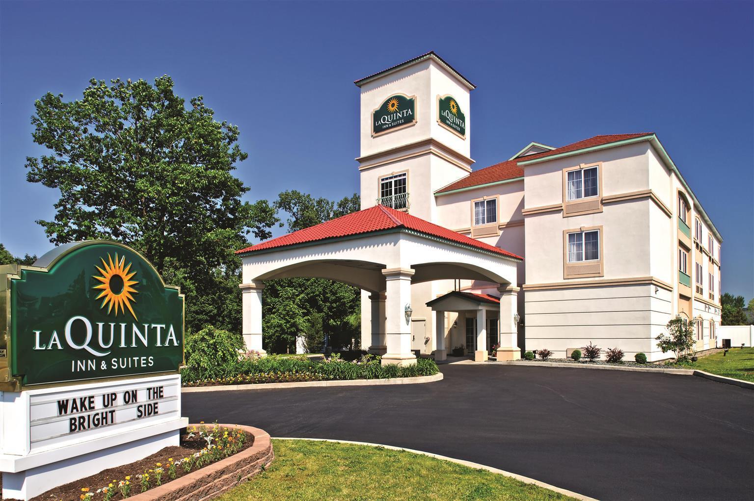 La Quinta Inn & Suites By Wyndham Latham Albany Airport