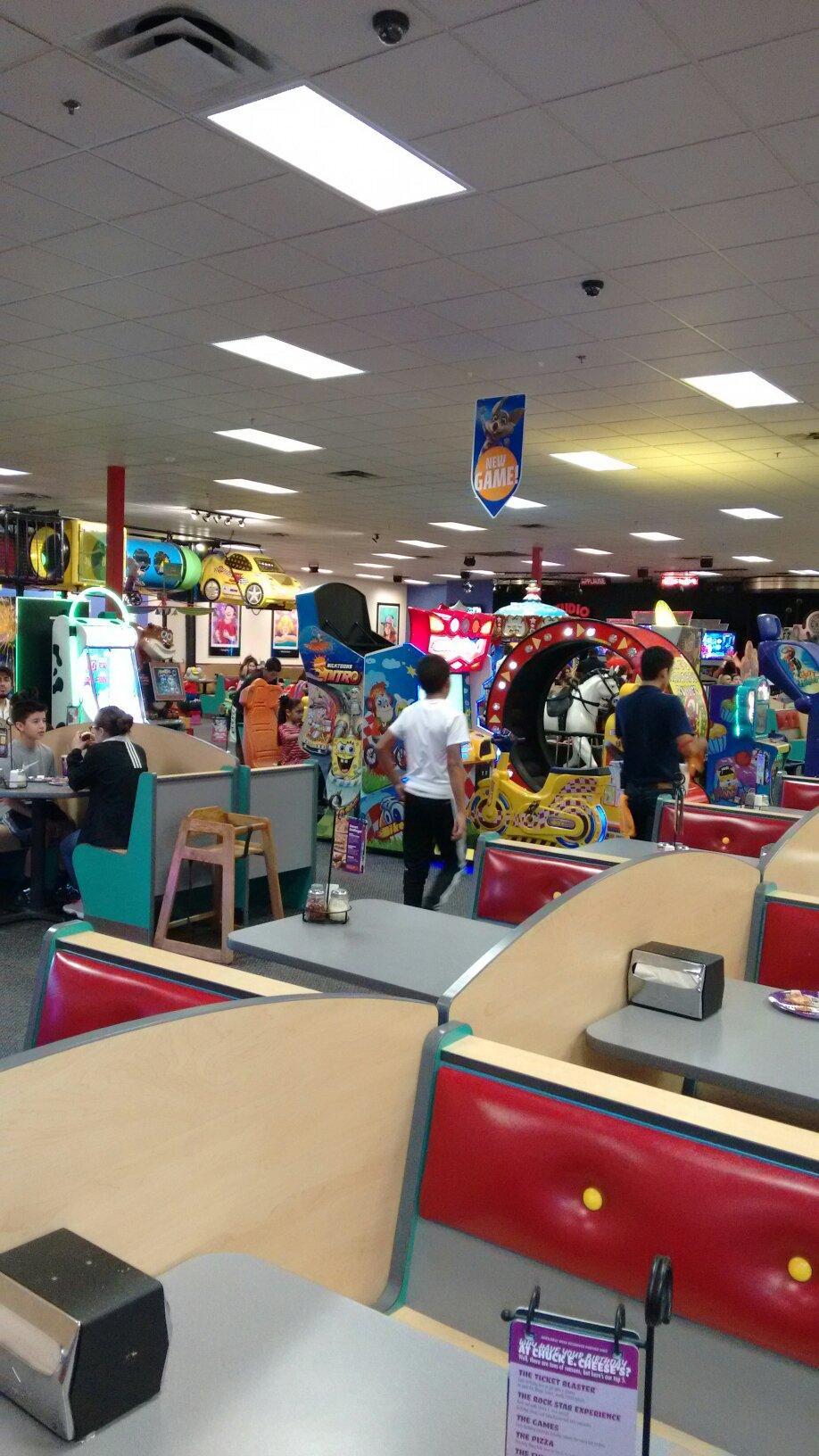 Chuck E Cheese's