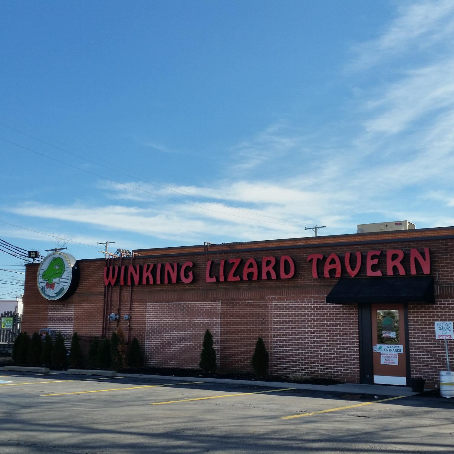 Winking Lizard Tavern