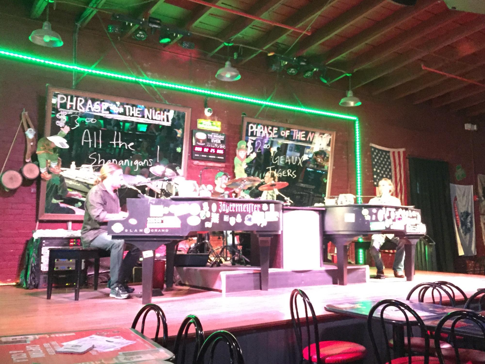 Savannah Smiles Dueling Pianos