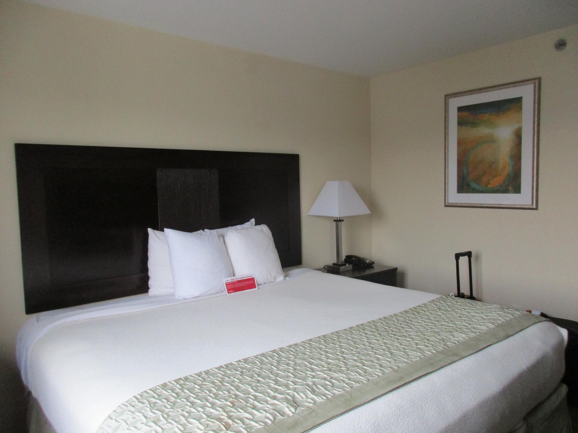 Hillcrest Hotel Near JFK Airtrain