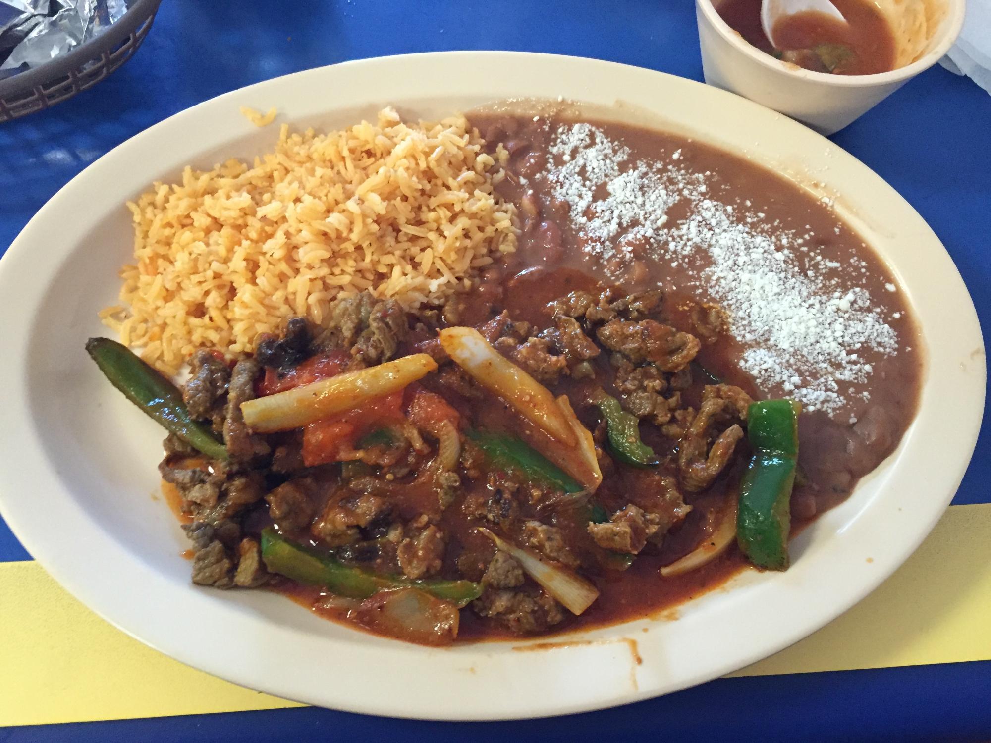 El Azteca Restaurant y Taqueria