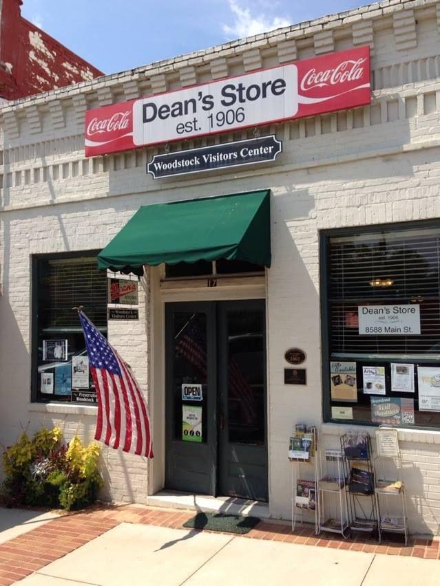 Woodstock Visitors Center at Dean's Store