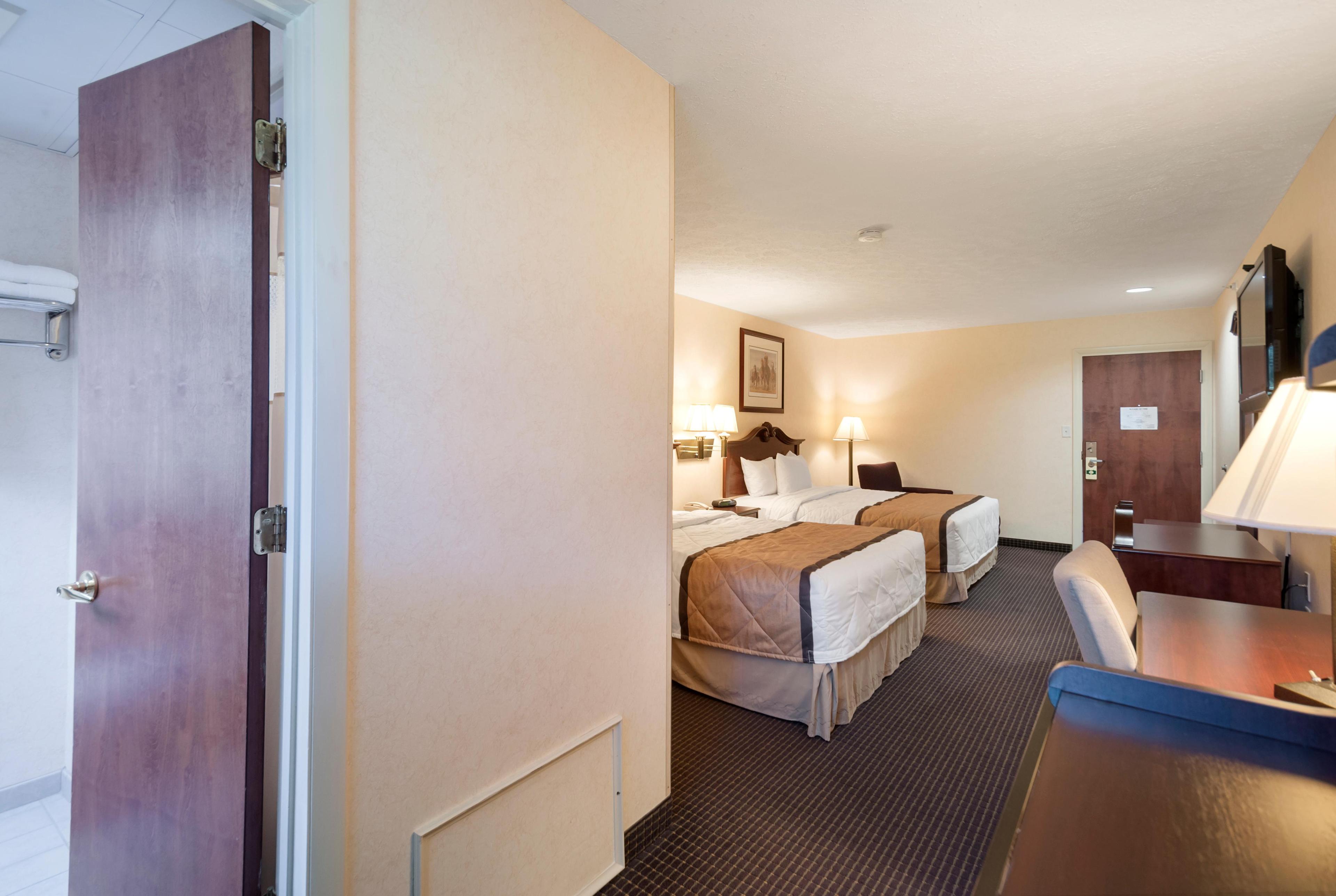 Rodeway Inn & Suites