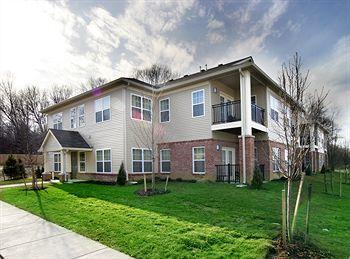 Charwood Suites Columbus / Camp Atterbury