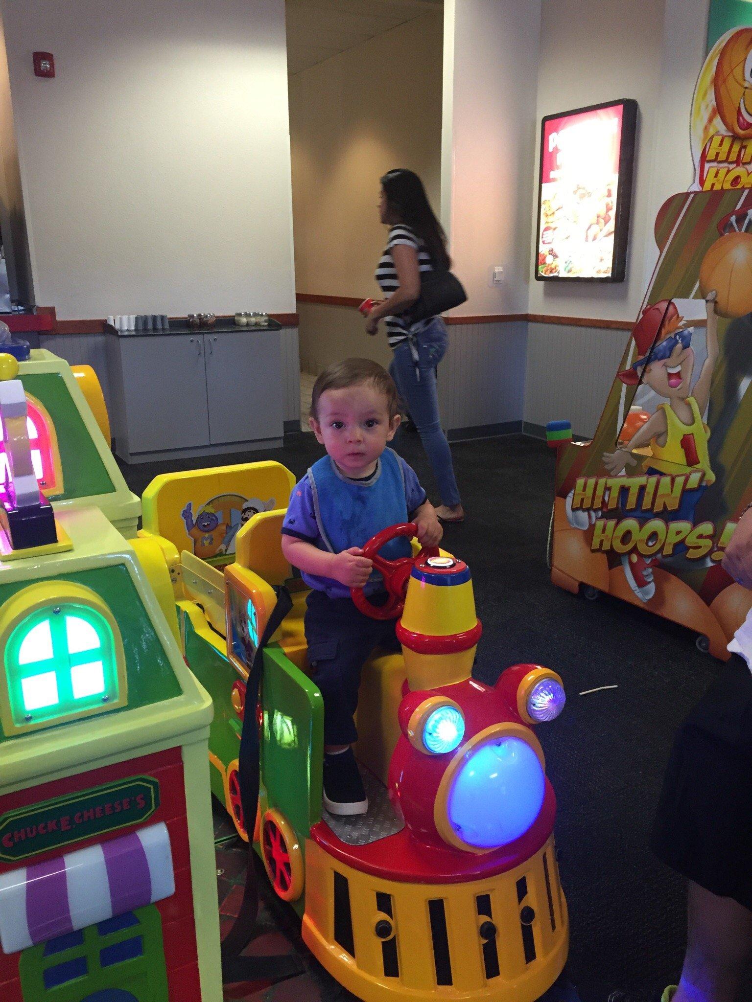 Chuck E Cheese's