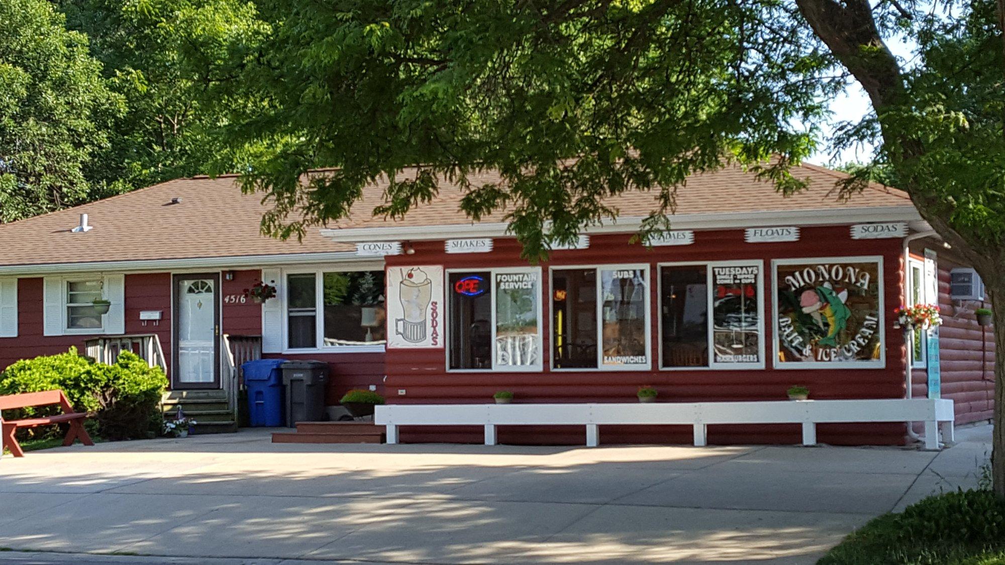 Monona Bait and Ice Cream Shop