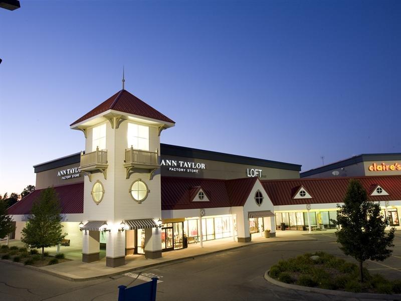 Outlets at West Branch