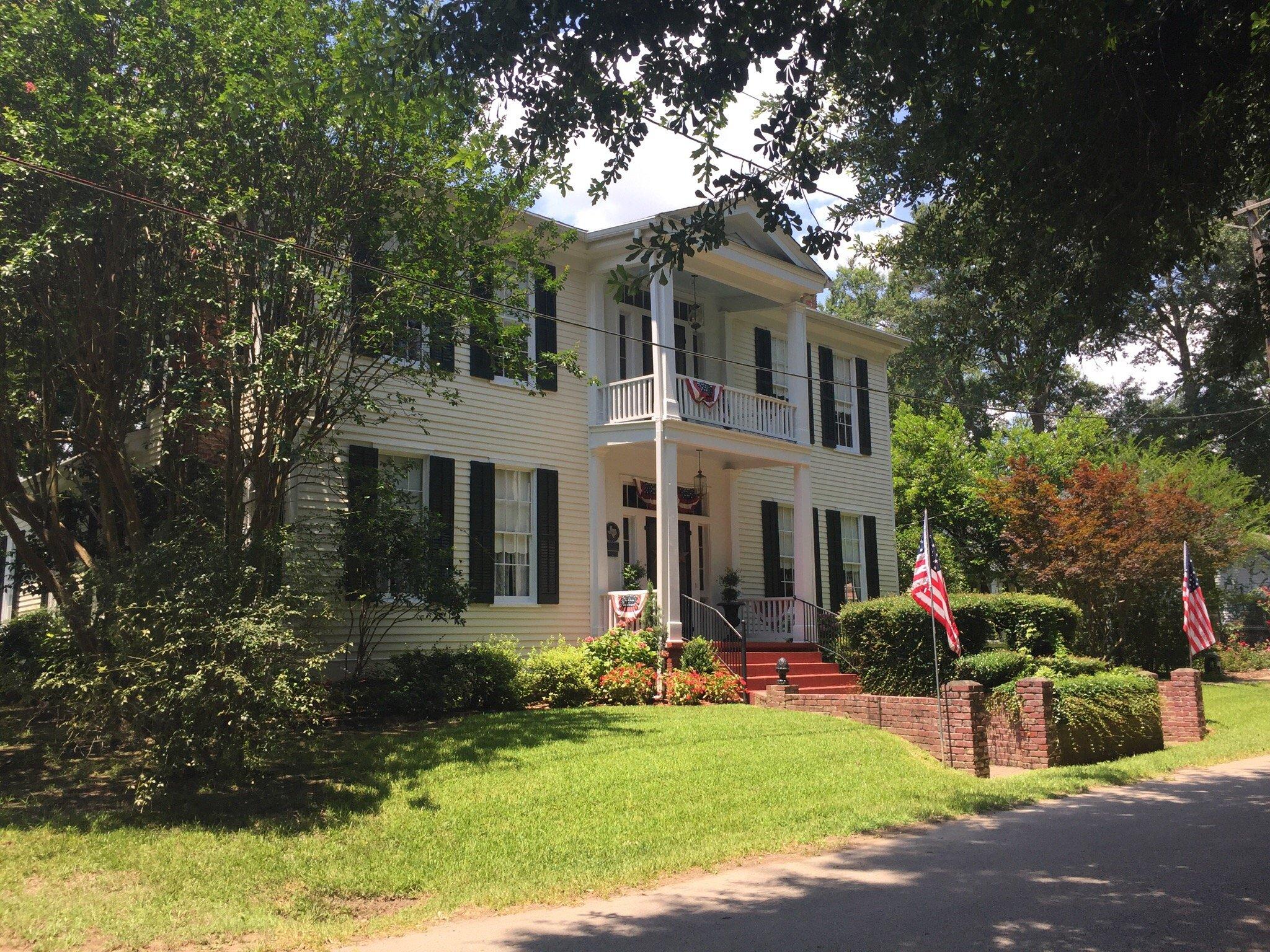 Singleton's Virginia Cross Home