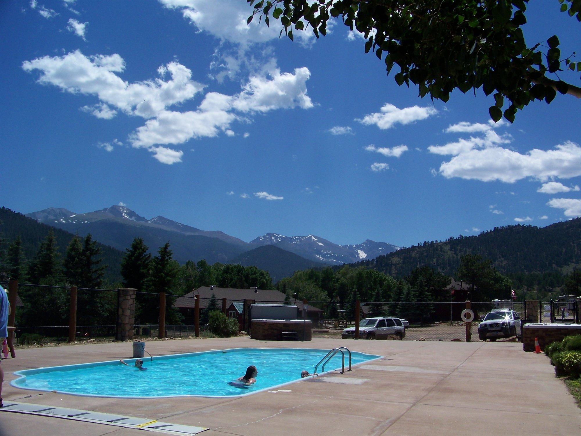 Elk Meadow Lodge & RV Resort