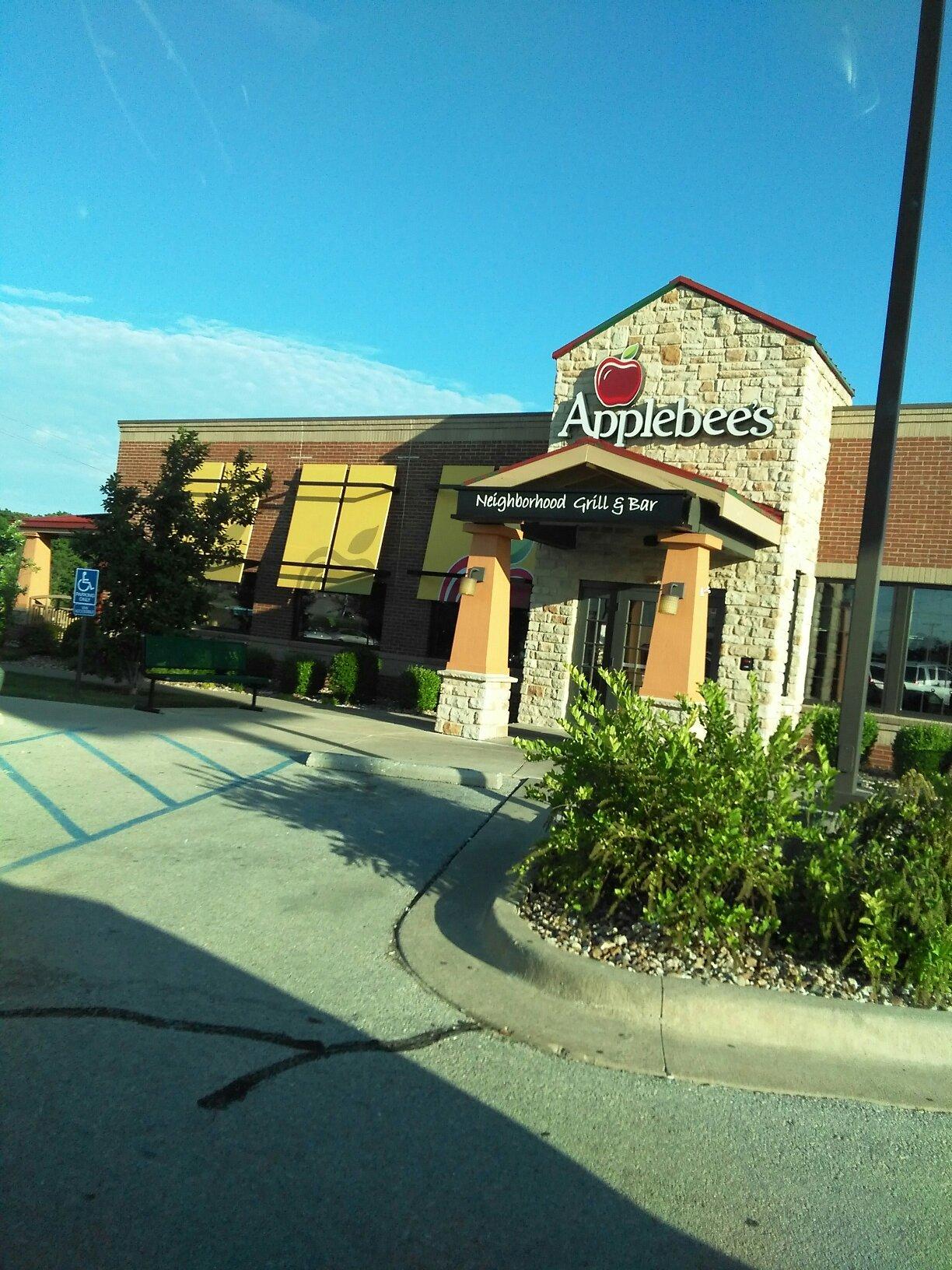 Applebee's Grill + Bar