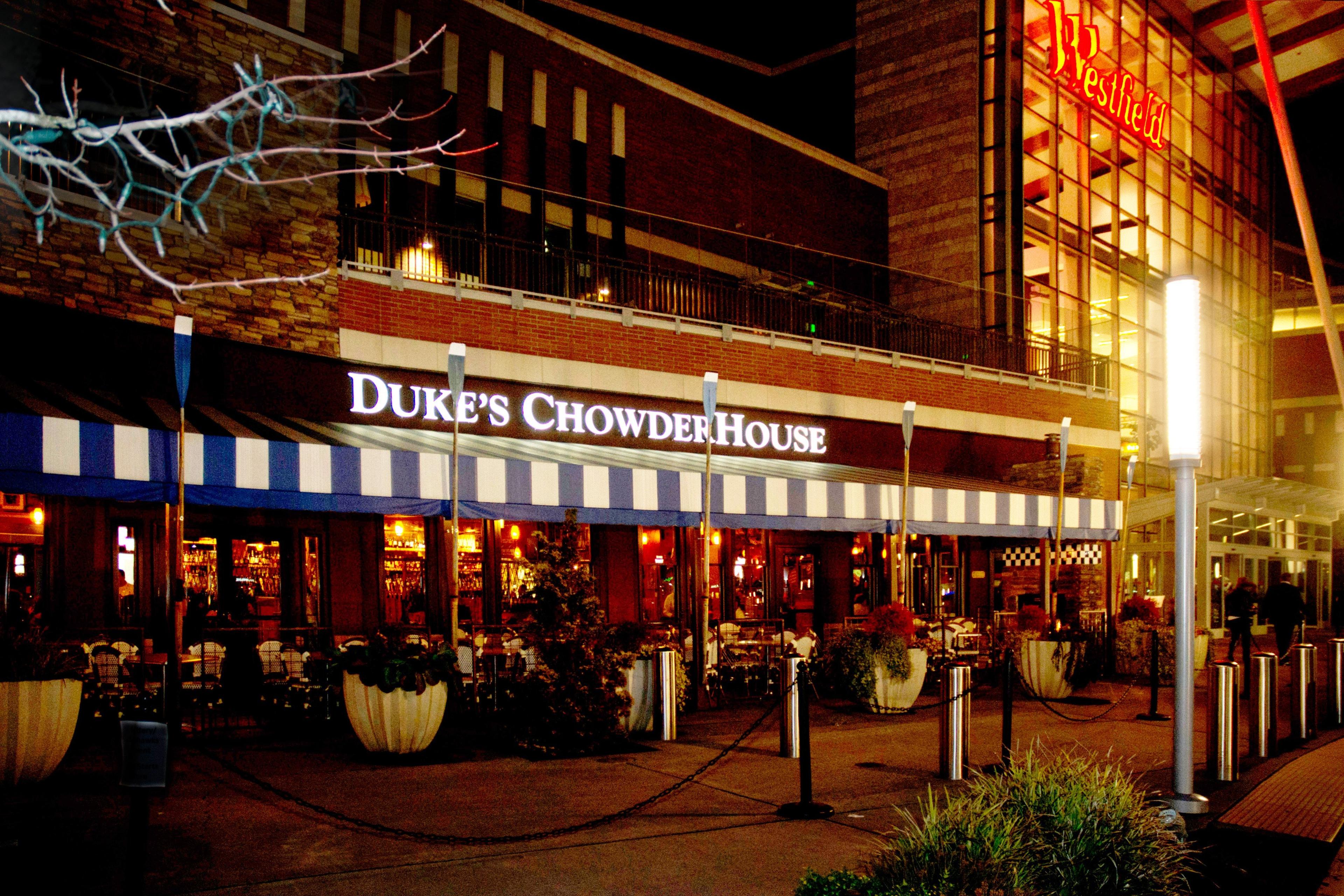 Duke's Seafood Southcenter