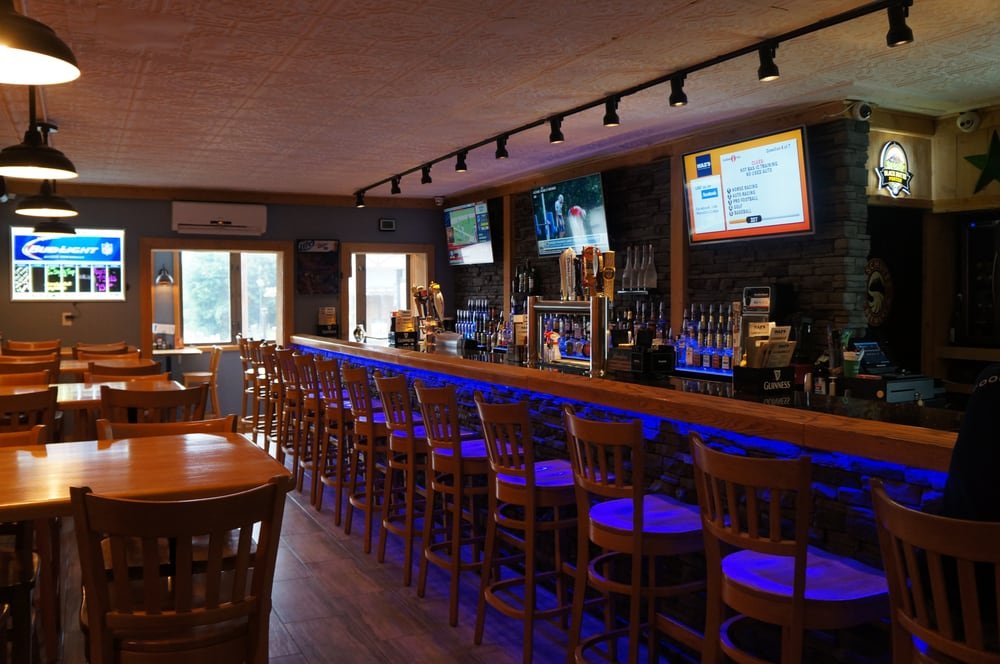 Max's Grille & Sports Bar