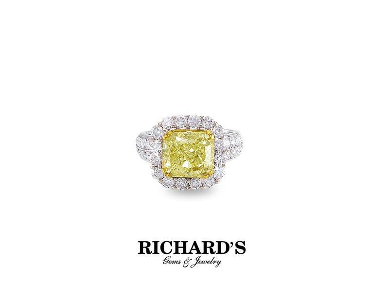 Richard's Gems & Jewelry