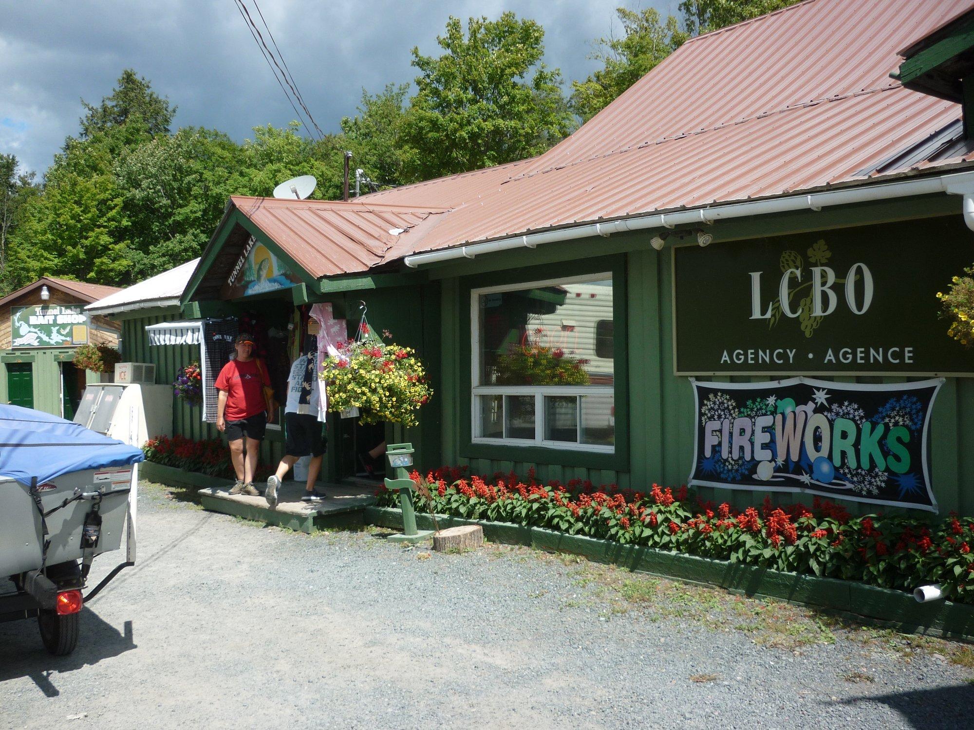 Tunnel Lake Trading Post & Motel