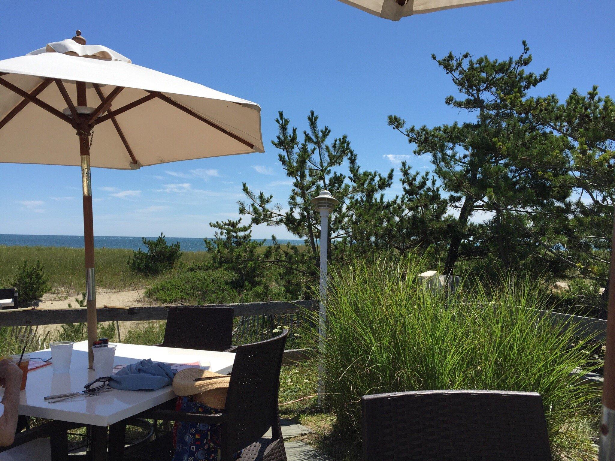 The Summer House - Beachside Bistro