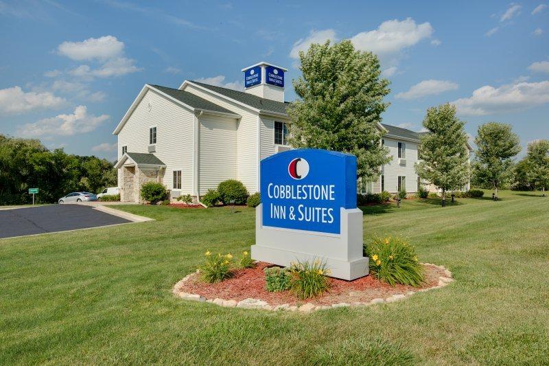 Cobblestone Inn & Suites - Clintonville