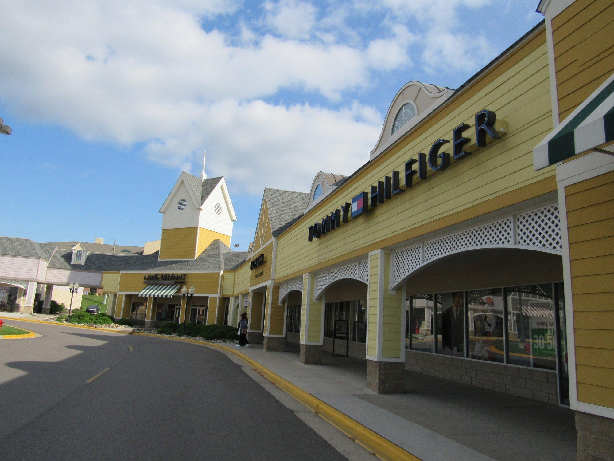 Tanger Outlets Howell