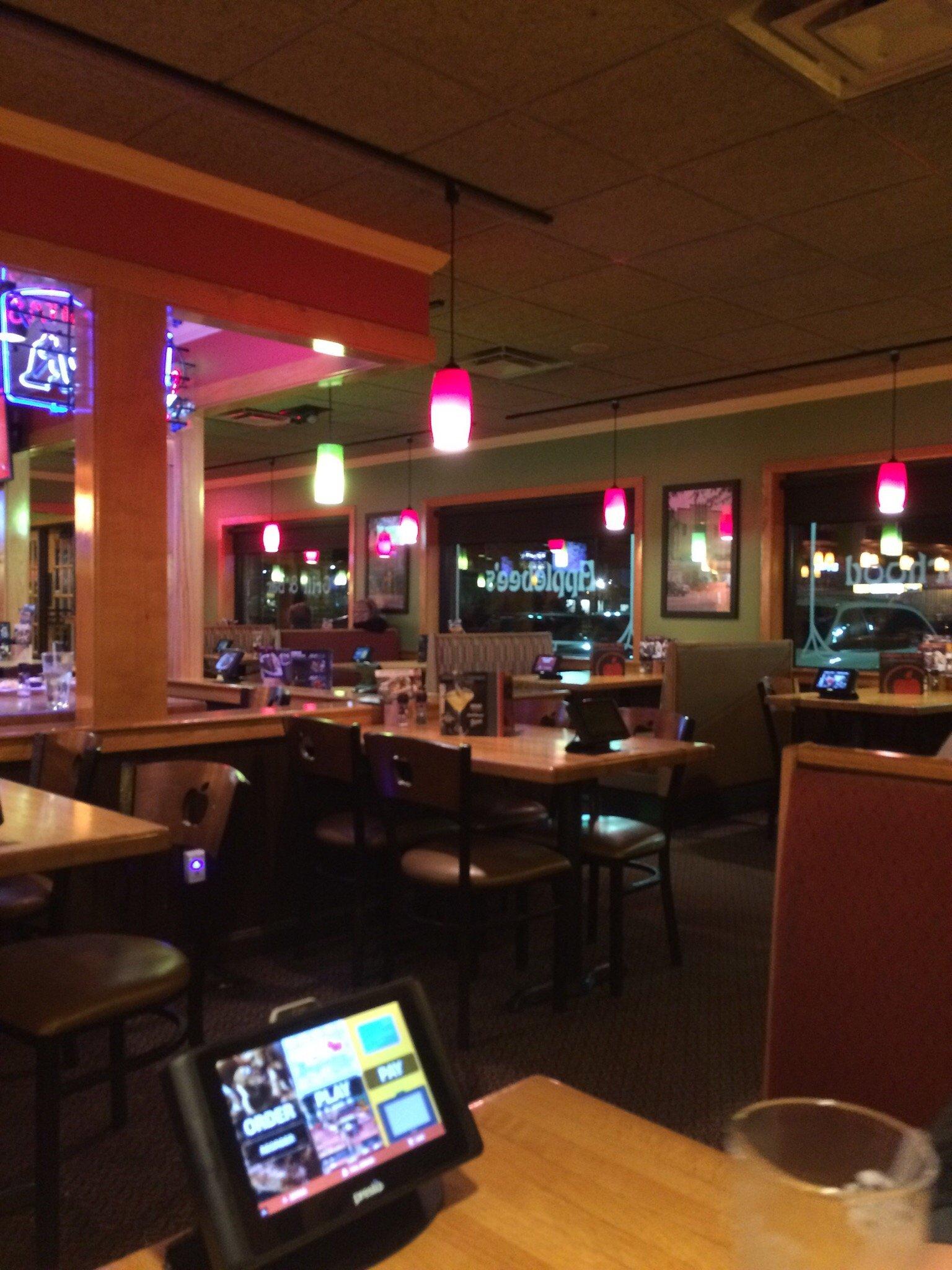 Applebee's Grill + Bar