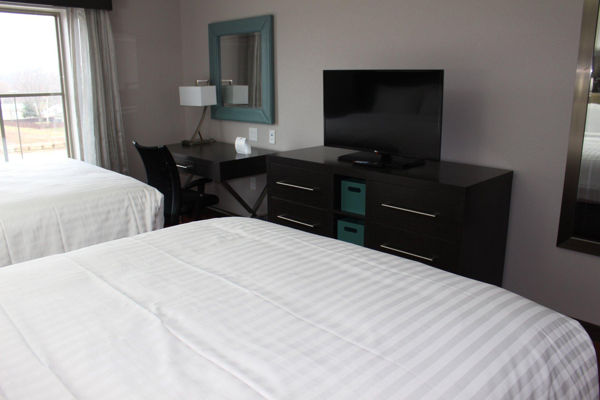 Holiday Inn Express & Suites Shawnee-Kansas City West, an IHG Hotel