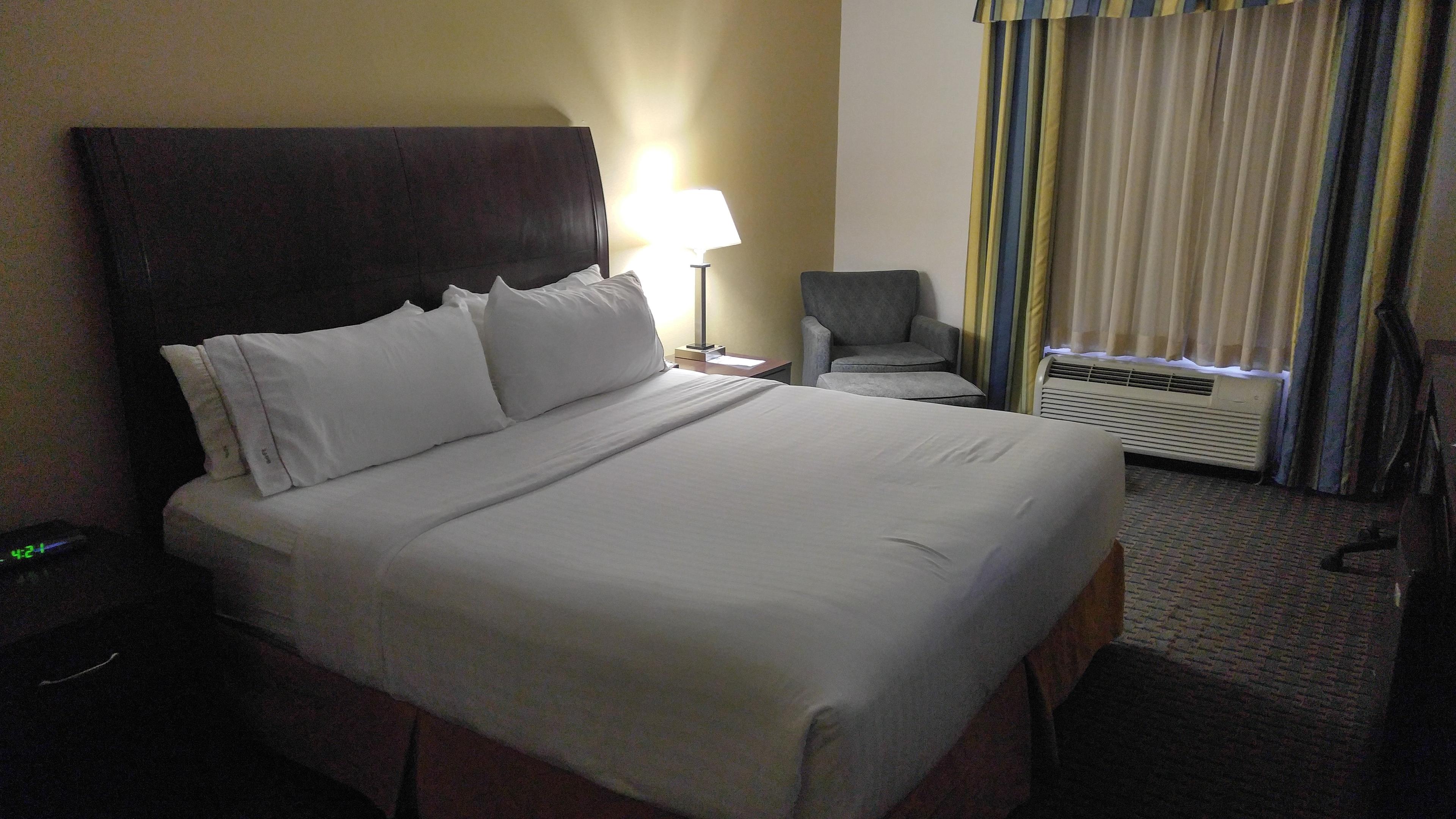 Holiday Inn Express & Suites Wilson-Downtown, an IHG Hotel