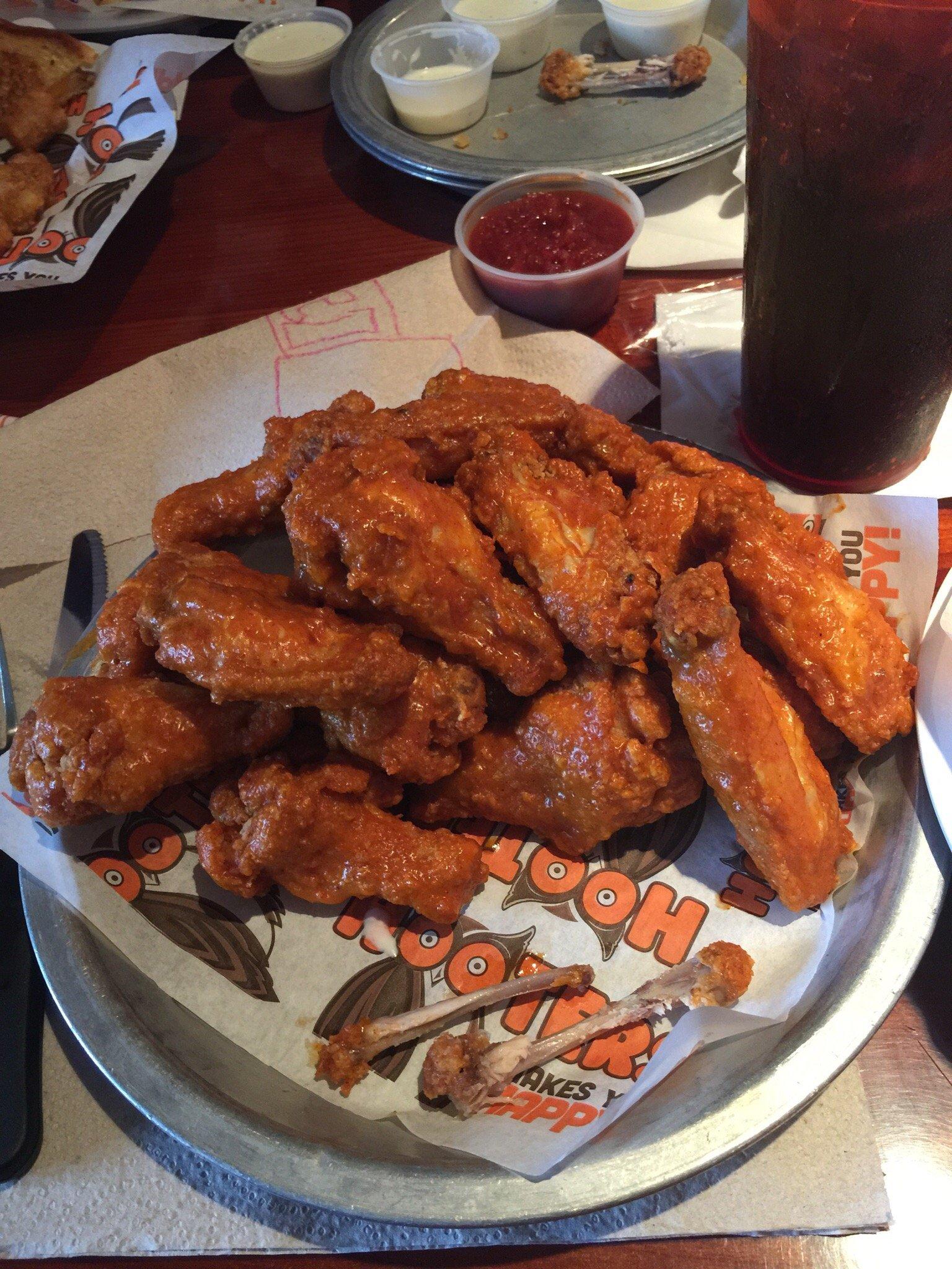 Hooters