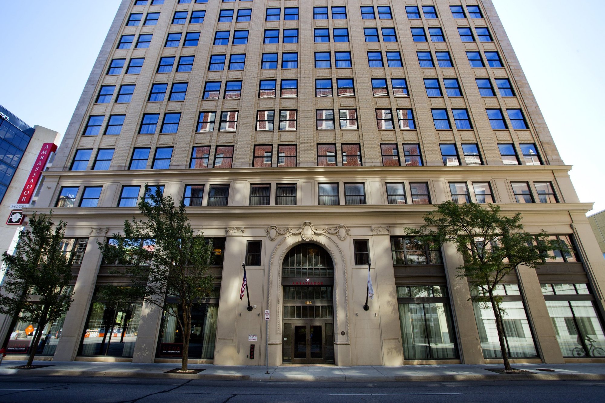 Ambassador Hotel Wichita, Autograph Collection