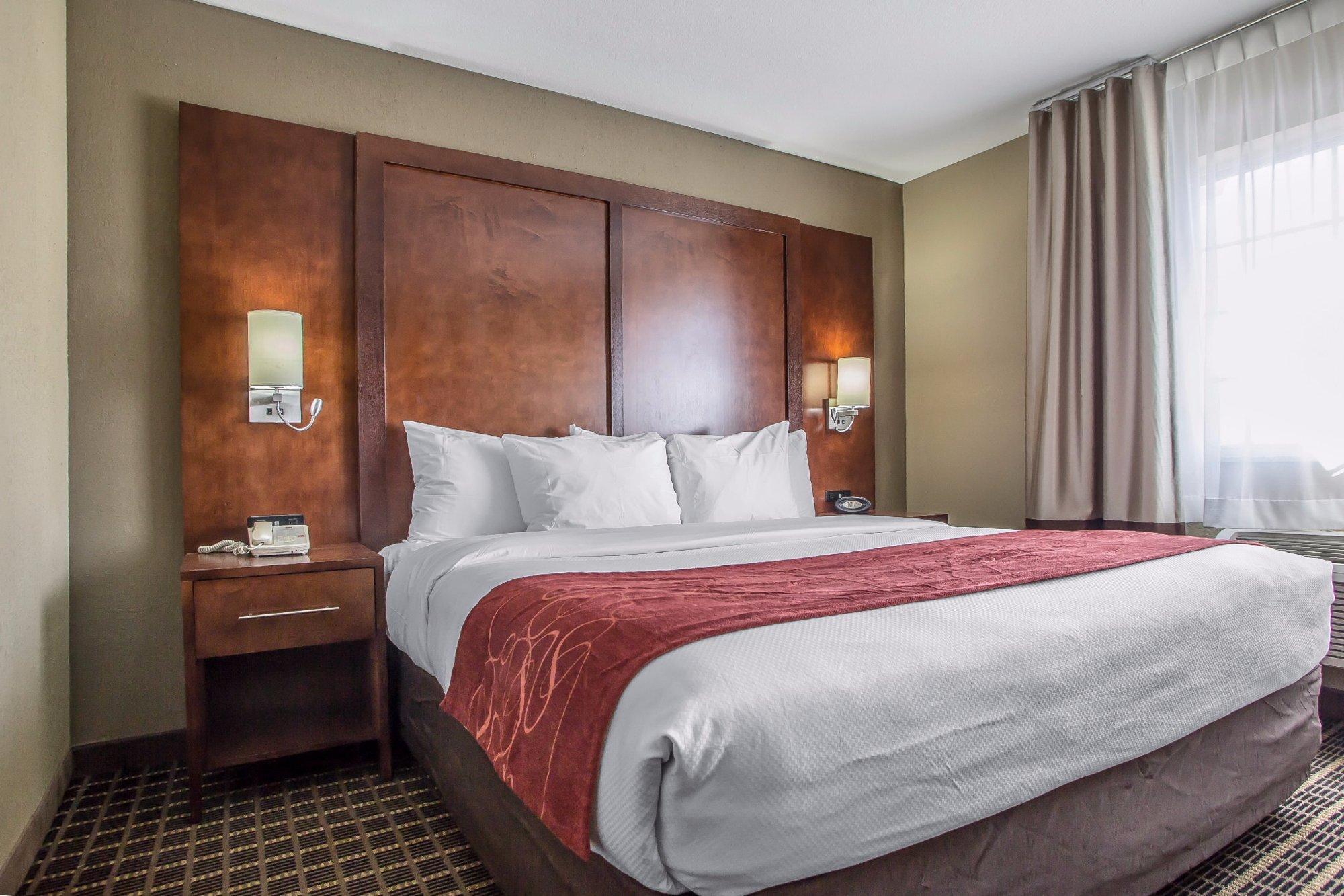 Comfort Suites Delavan - Lake Geneva Area