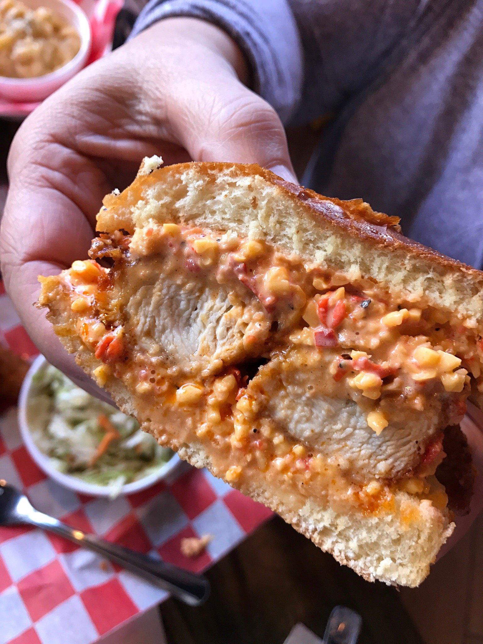 Joella's Hot Chicken - St Matthews