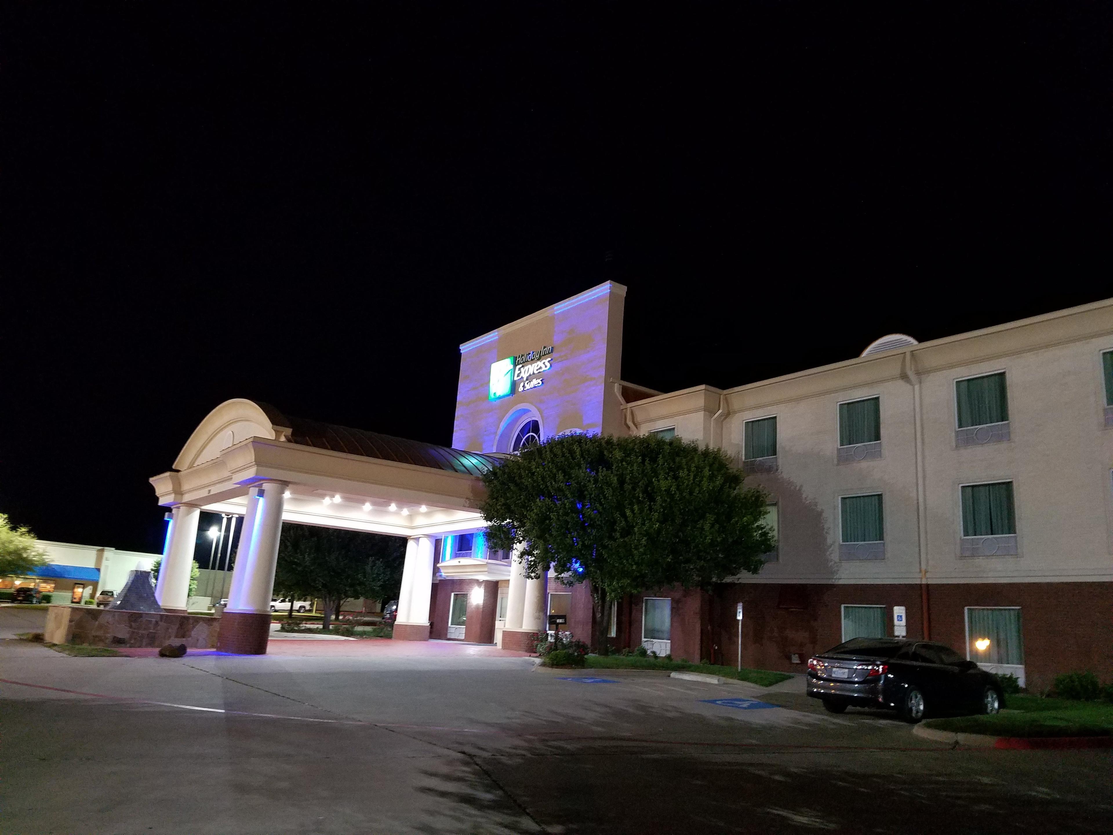 Holiday Inn Express & Suites Gainesville, an IHG Hotel