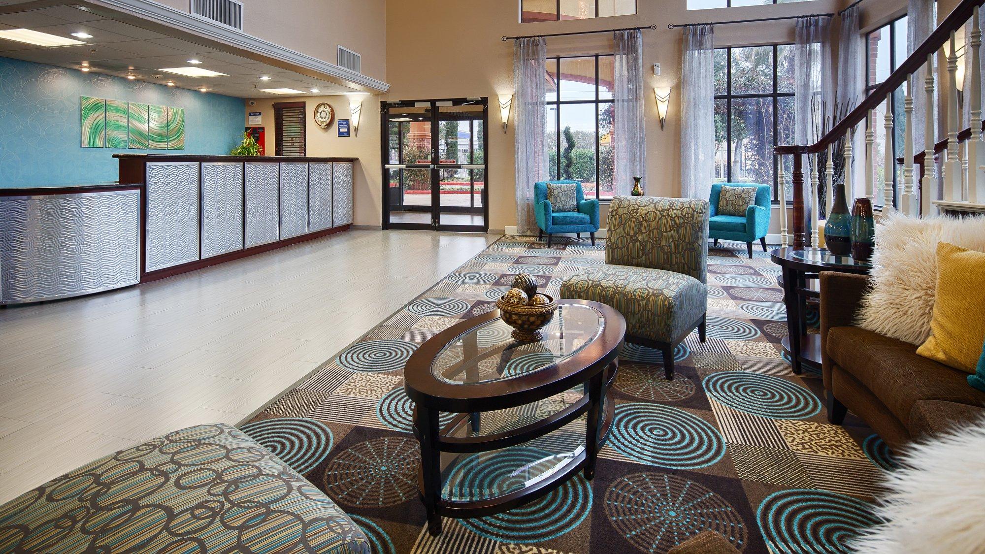 Days Inn & Suites By Wyndham Sam Houston Tollway