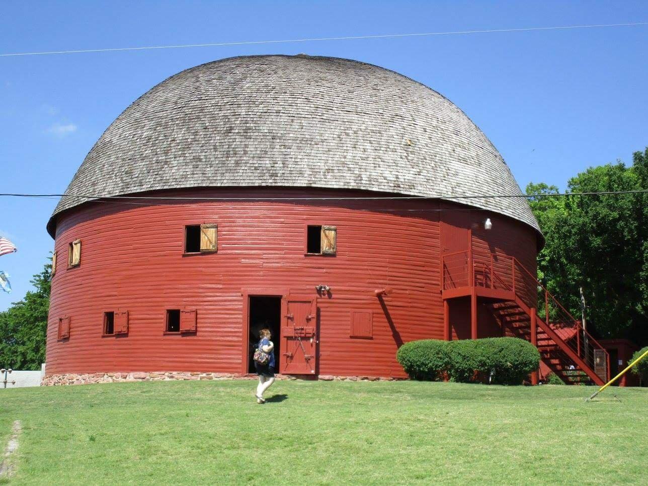 The Arcadia Round Barn