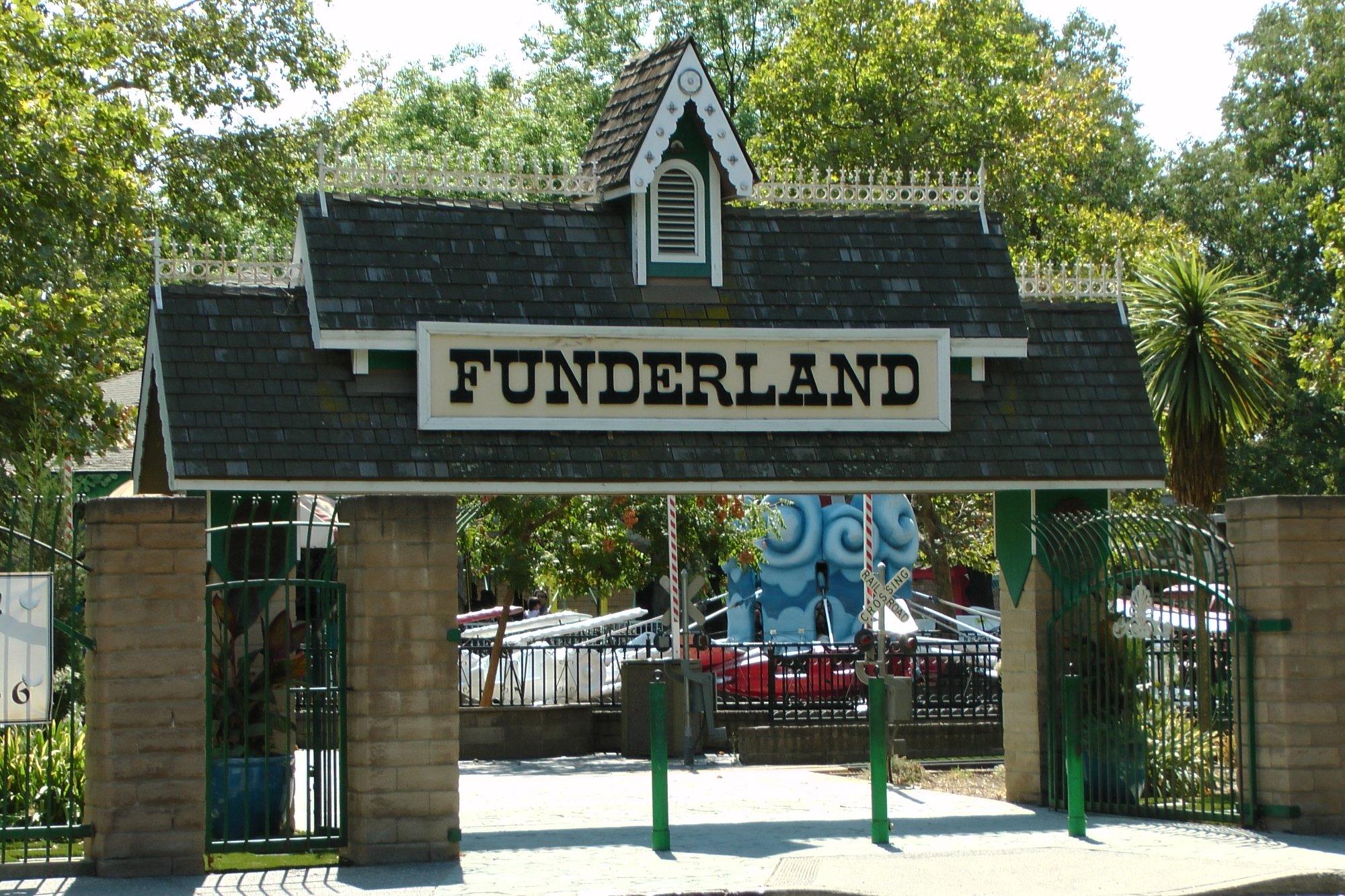 Funderland Amusement Park