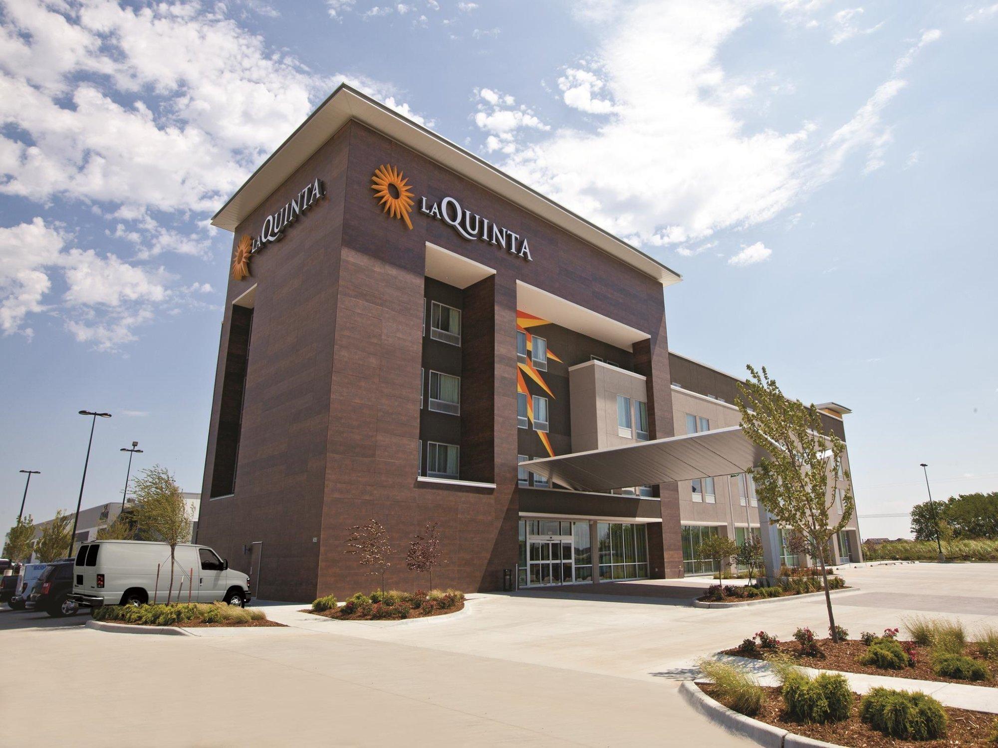 La Quinta Inn & Suites By Wyndham Wichita Northeast