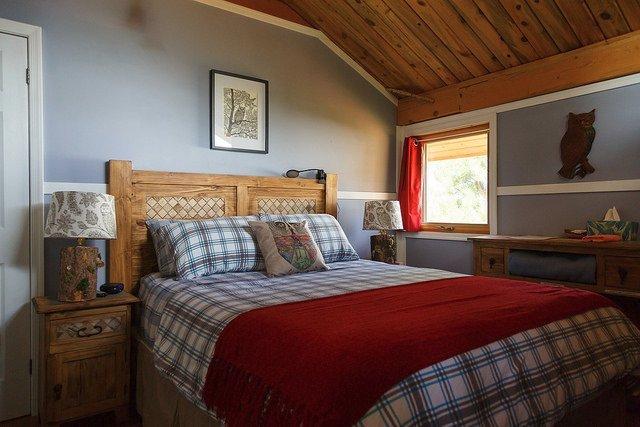 Logan Lake Log Cabin B&B