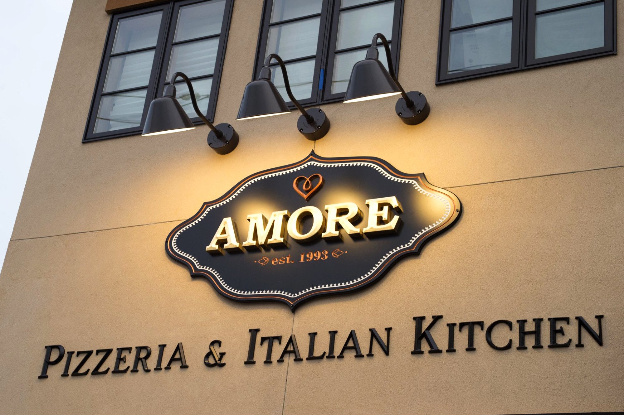 Amore Pizzeria & Italian Kitchen