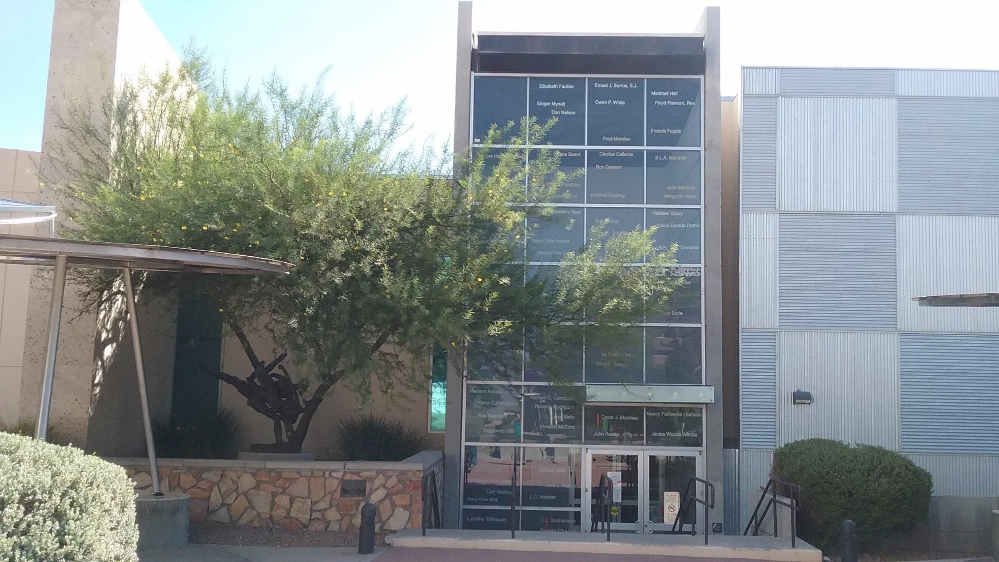 El Paso Public Library