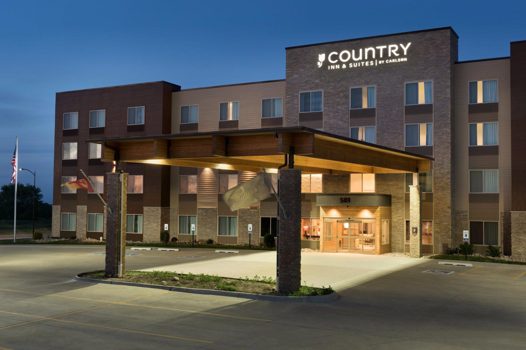 Country Inn & Suites by Radisson, Indianola, IA