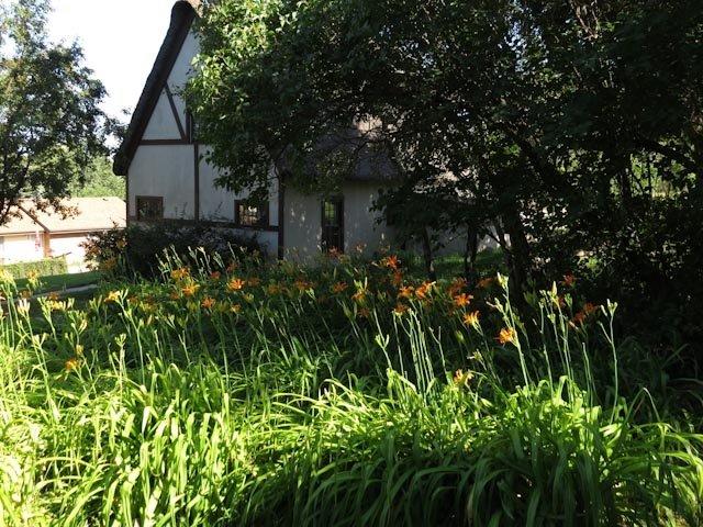 Shakespeare Garden & Anne Hathaway Cottage