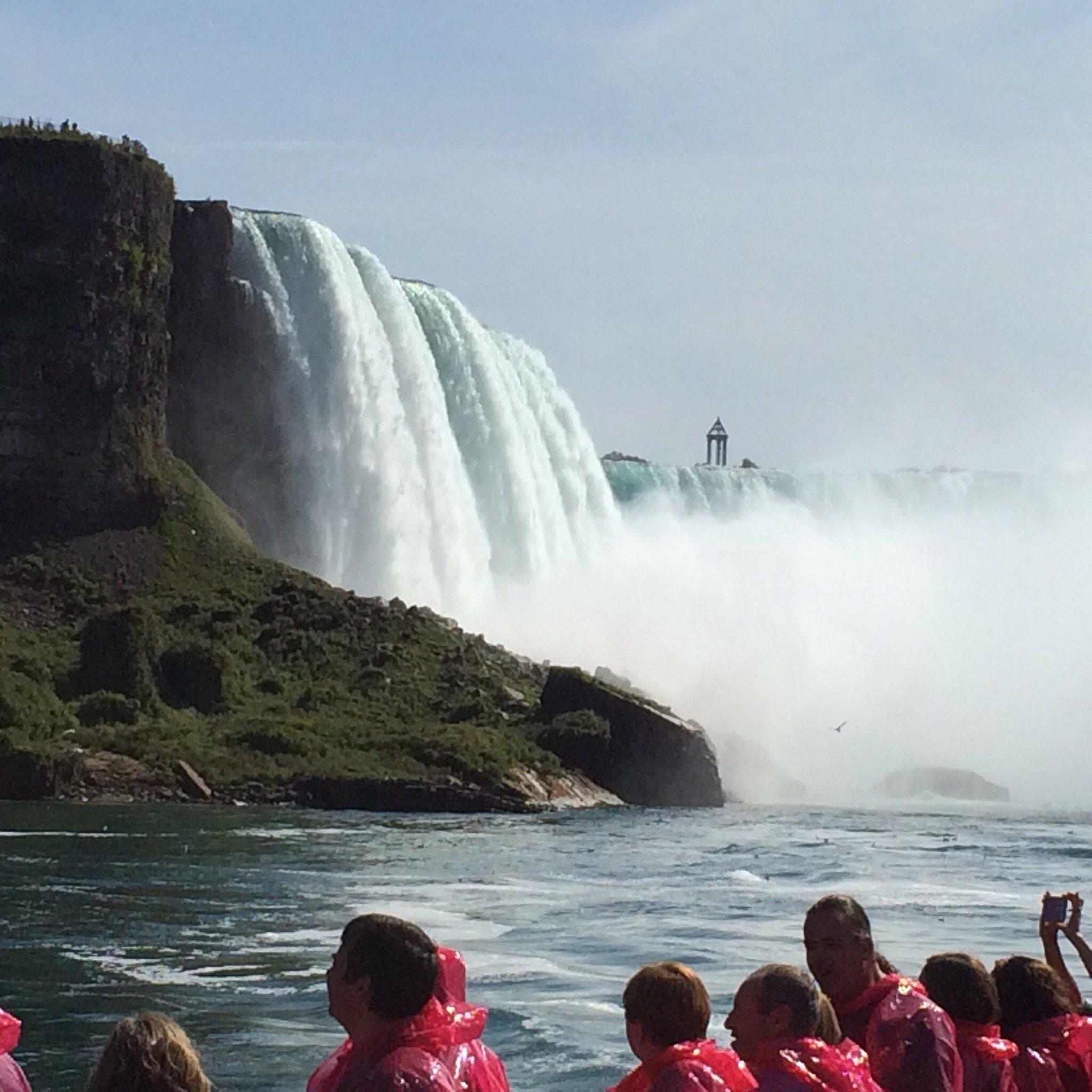 Gray Line of Niagara Falls/Buffalo