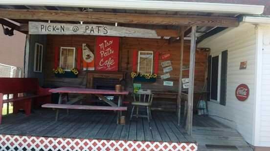 Pat's Cafe