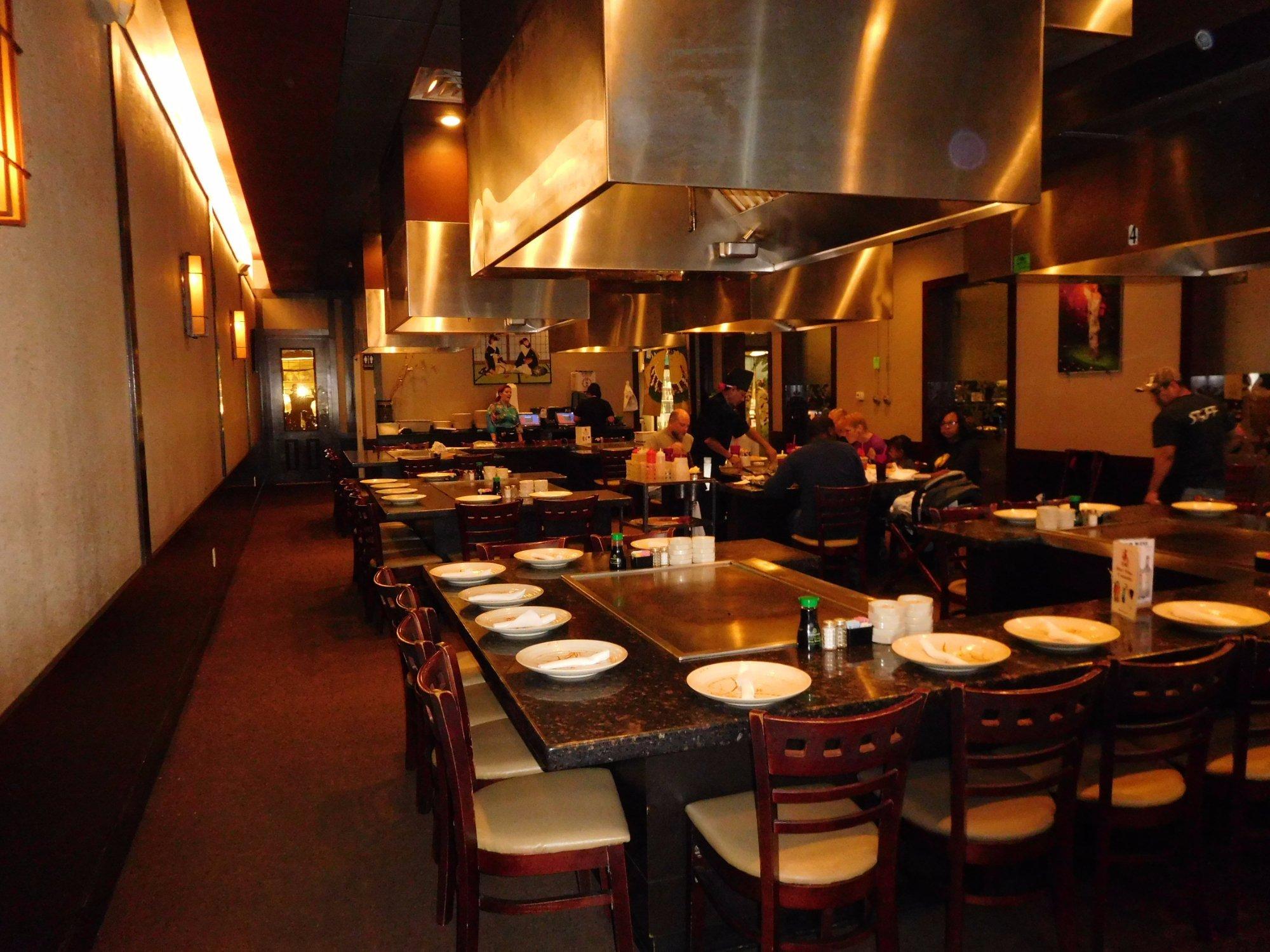 Umi Japanese Steakhouse & Sushi Bar