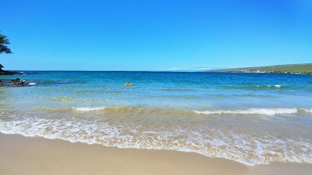 Mau'umae Beach